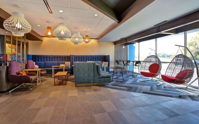 Tru By Hilton Monroe