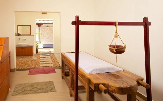 Le Pondy Beach & Lake Resort