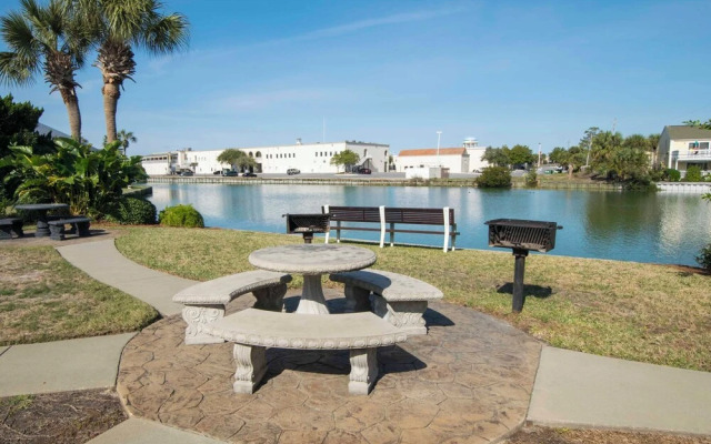 Shoreline Towers by Southern Vacation Rentals