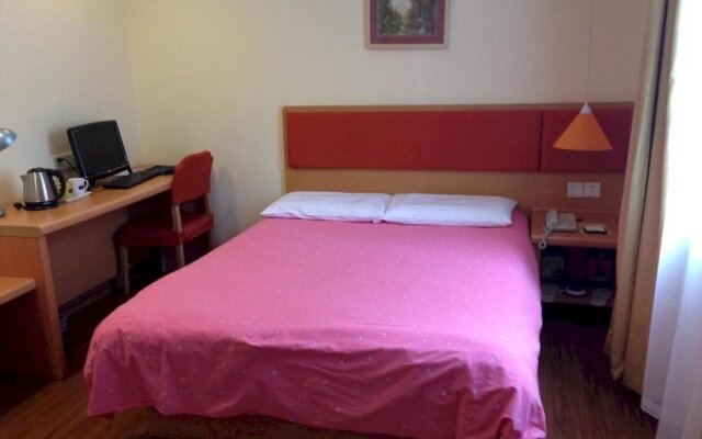 Home Inn (Shenzhen Dongmen Pedestrian Street Shaibu Metro Station)