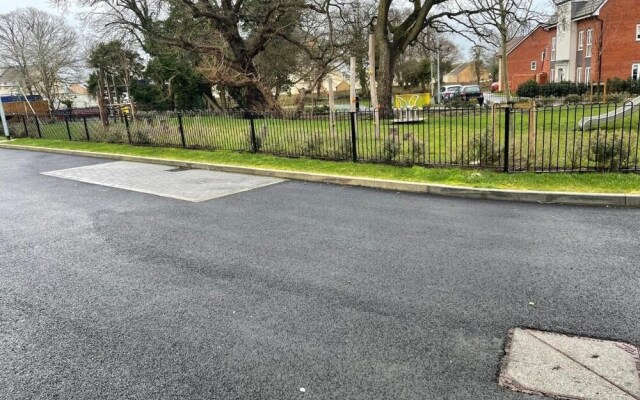 A Furnished Ensuite Apartment for Rent in Patchway