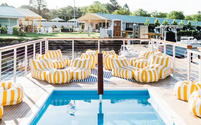 Yachtsman Hotel & Marina Club