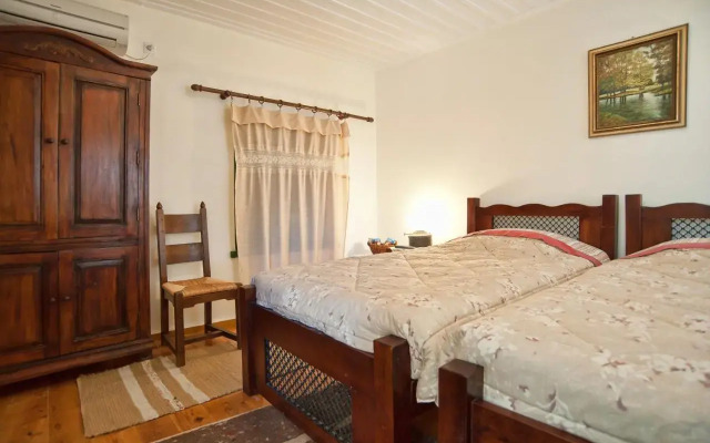 Alexandros Pension