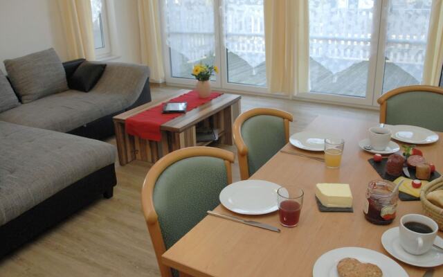 Cozy Apartment in Pepelow near the Sea