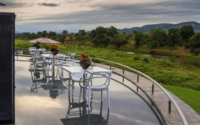 Royal Mukumbura Boutique Hotel