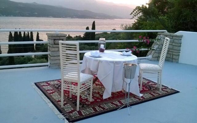 Scorpios Hotel & Suites