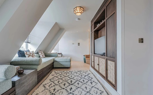 Westminster Apartments by D'montrio