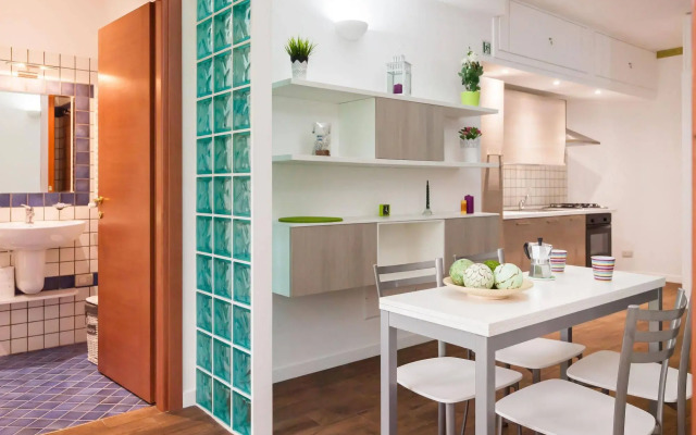 Almes Apartments