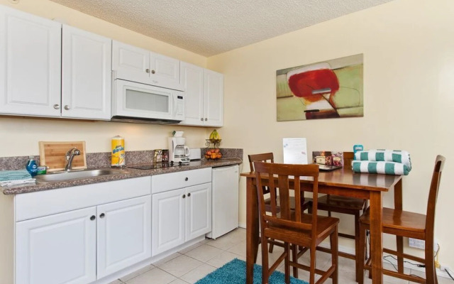 Waikiki Grand 704 - studio Br Condo