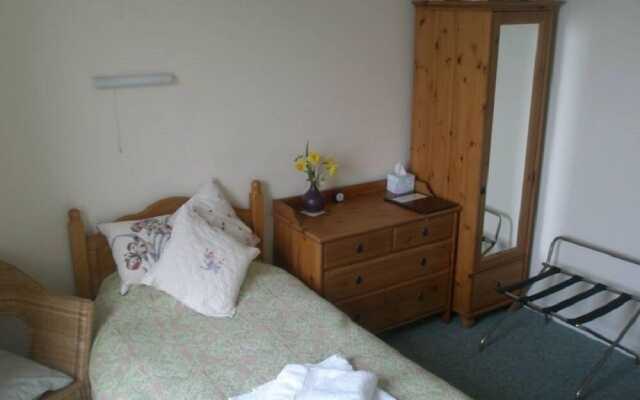 Cuffern Manor