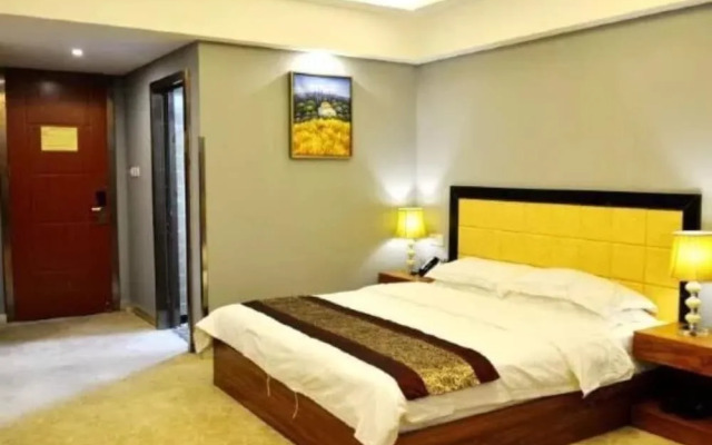 Luoyang Feronia Hotel