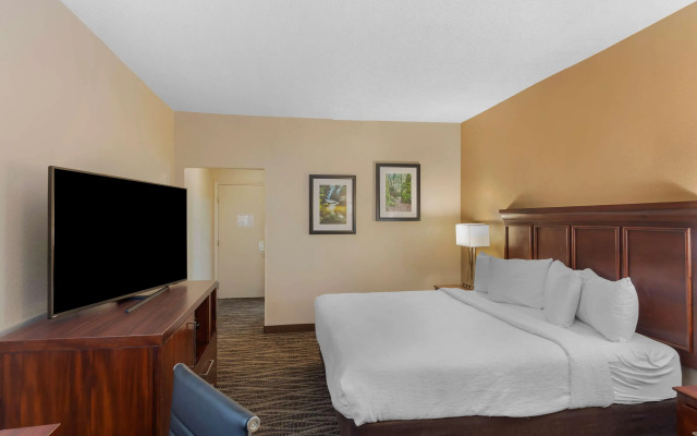Best Western Plus Russellville Hotel & Suites