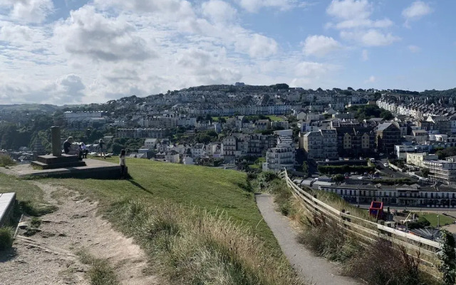Charming Apartment Ilfracombe, Central Location