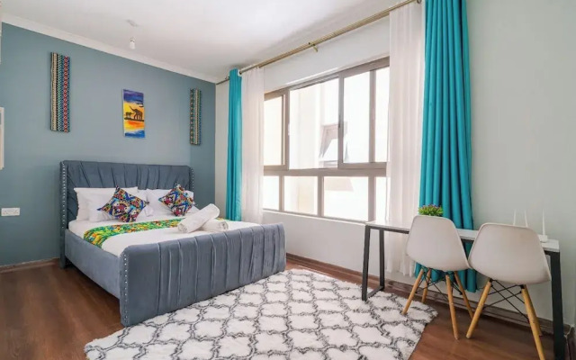 Luxury 4 Bedroom with a Rooftop Pool