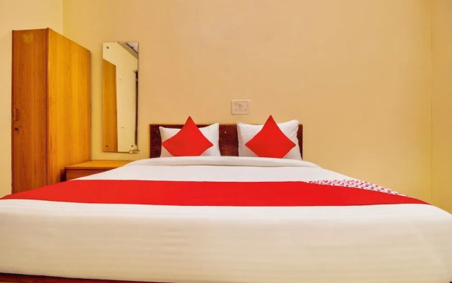 OYO Flagship 29595 Hotel Akash Executive