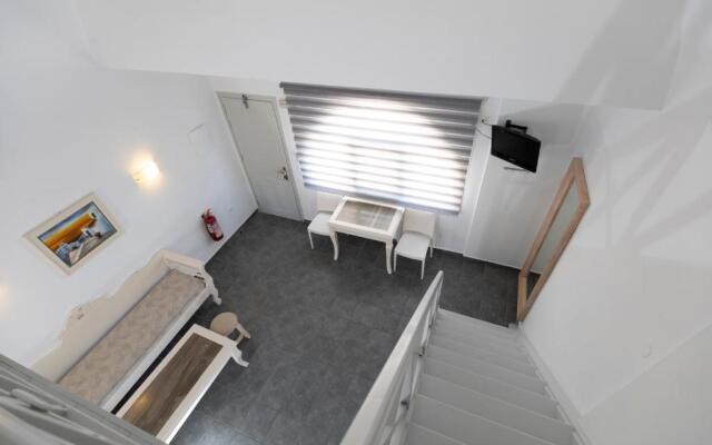 Erato Apartments