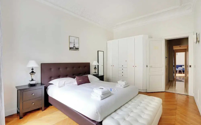 Splendid Spacious Apartment - Trocadero