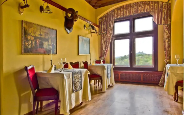 EA Zamecky Hotel Hruba Skala