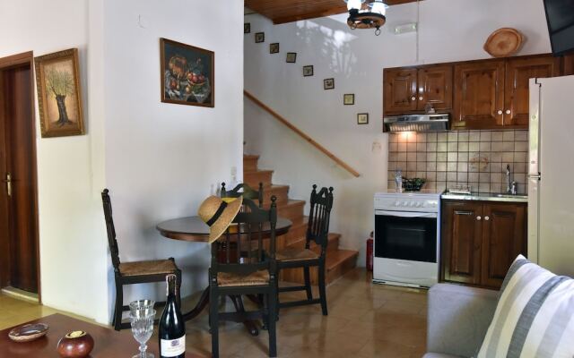 Traditional Greek Maisonette Antiperni