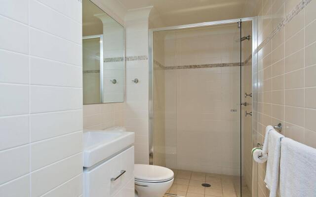Shoal Bay Beachclub Apartments