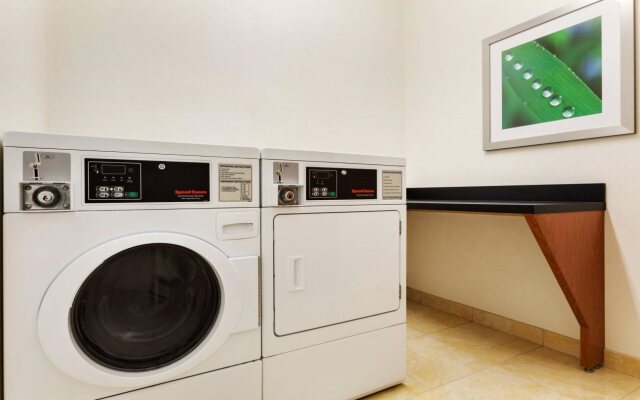 Fairfield Inn & Suites Toledo Maumee