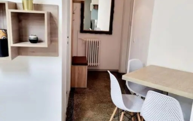 Cozy Apartment Near City Center