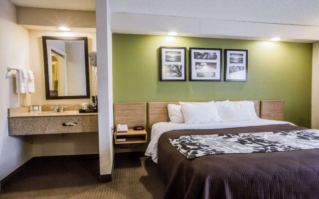 Rodeway Inn Austell Six Flags