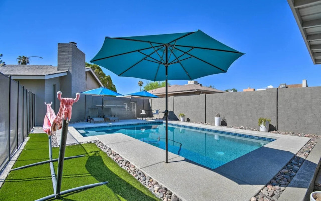 Near Golfing: Mesa Escape w/ Pool & Yard