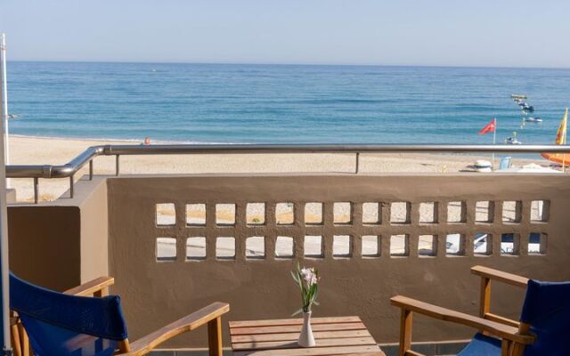 Pearl Seabreeze Suites