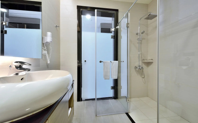 Shinkansen Grand Hotel