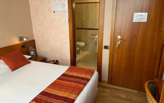 Crystal Hotel Varese