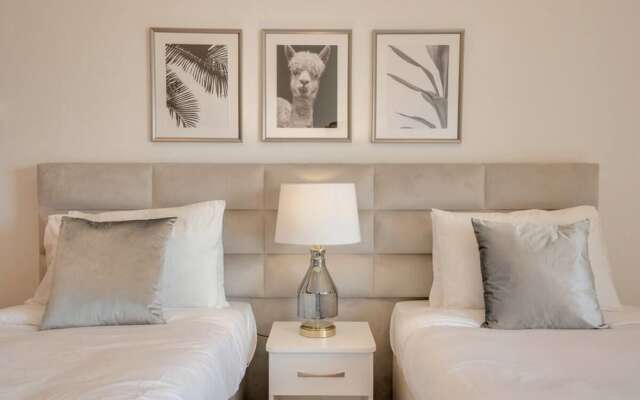 Stylish Apartment, Perfect for Beach Getaway!