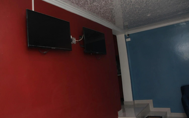 The White House Lodge