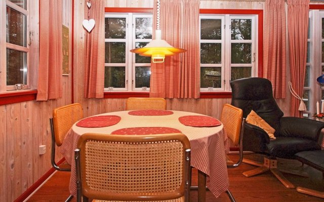 Rustic Holiday Home in Hemmet near Fjord