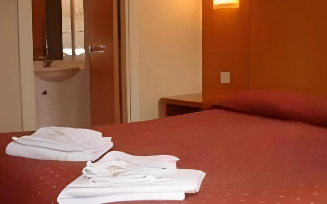 Berkeley Court Hotel