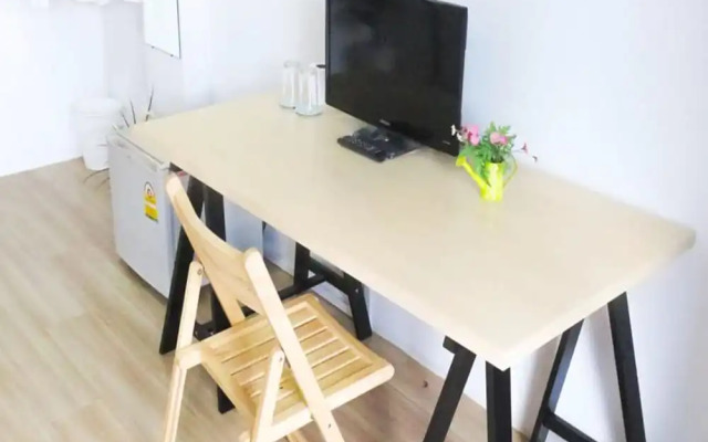 Warm Hug Home & Apartment