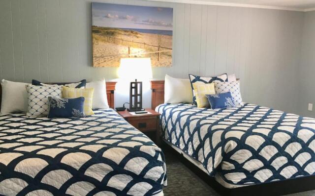 Elk Rapids Lakeshore Inn