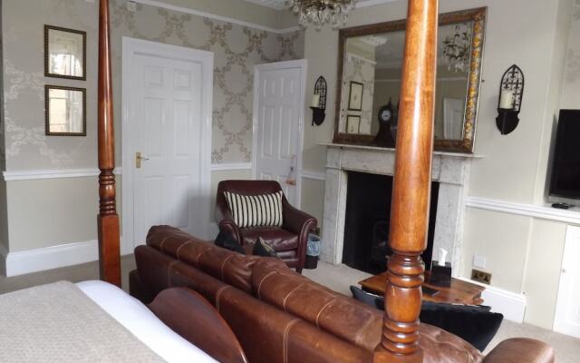 White Linen Whitby, Room Only