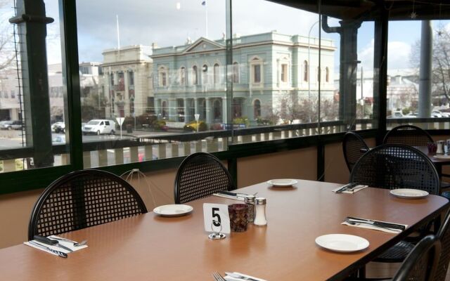 Metropolitan Hotel Orange