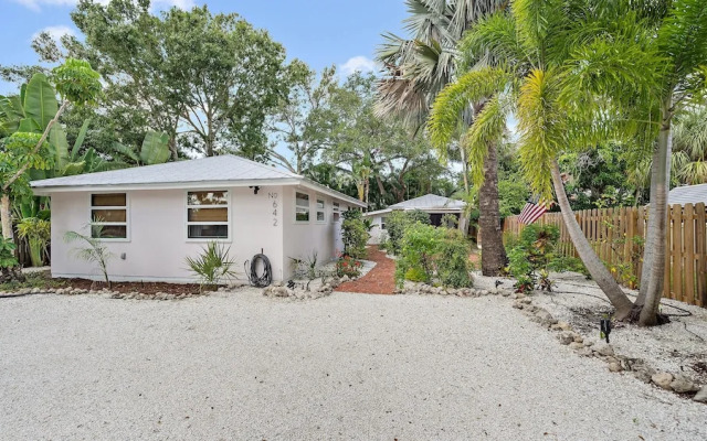 Hidden Oasis A 1 Bedroom Bungalow