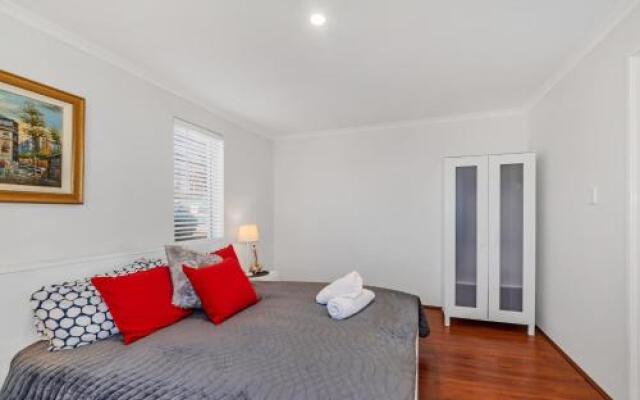 Blue Bay Beach Stay - Mandurah