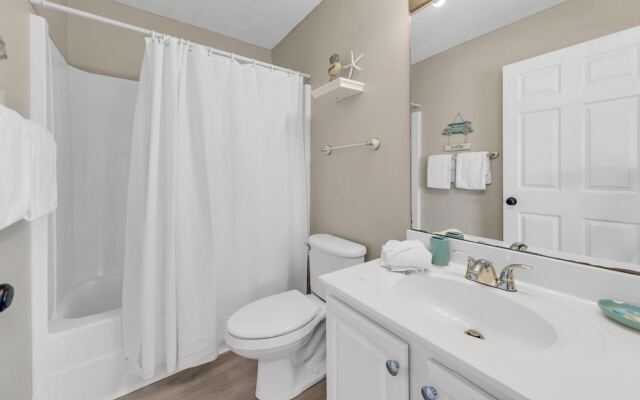 Crystal Village II, Unit 16B