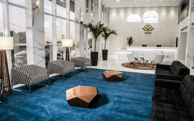 AlphaPark Hotel