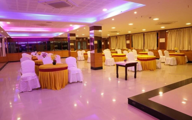Hotel PVK Grand