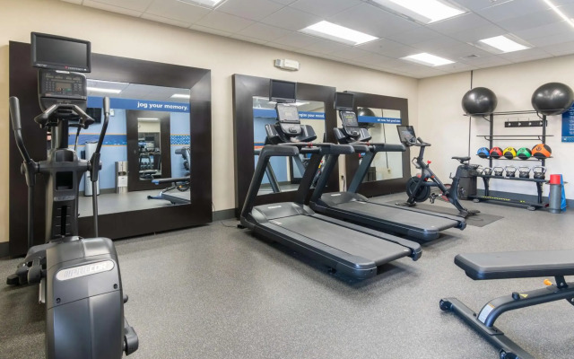 Hampton Inn & Suites Hartford-Manchester