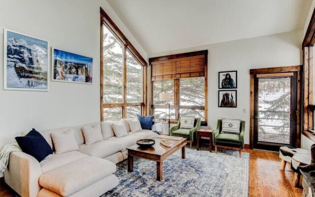 Comanche Peak by Boutiq