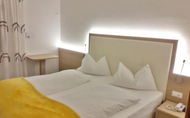 Hotel Garni Lux