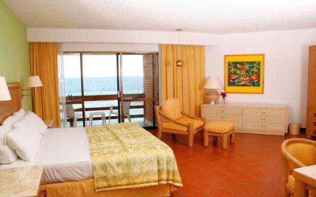 Faro Mazatlan Beach Resort
