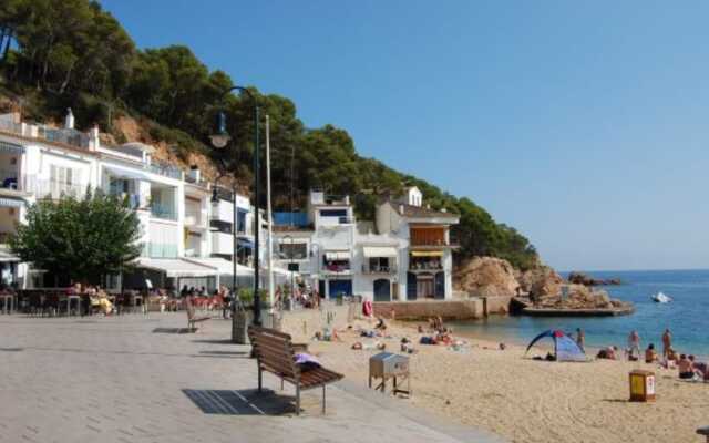 104695 - Villa in Tamariu