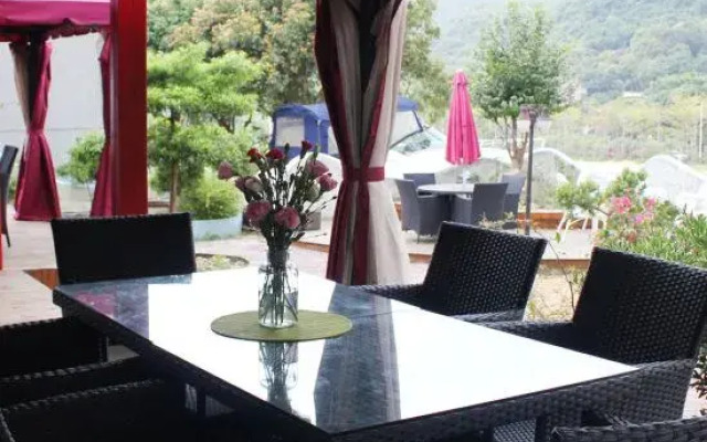 Banbantang Haibian Inn